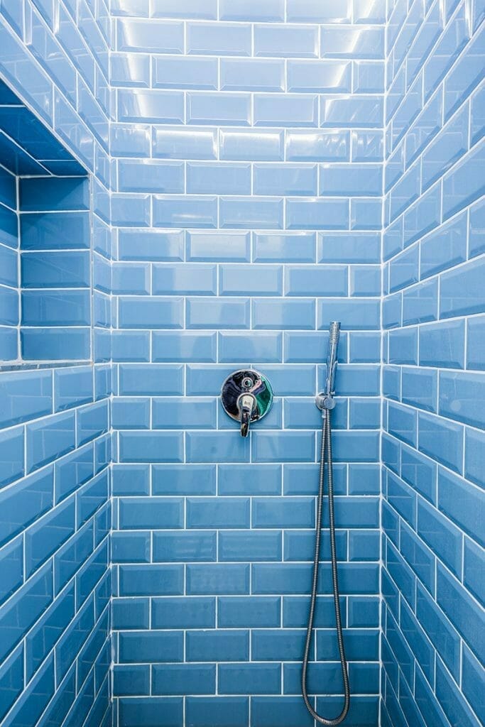The Mom Sanctuary: Bathroom Trends Colorful Tilework
